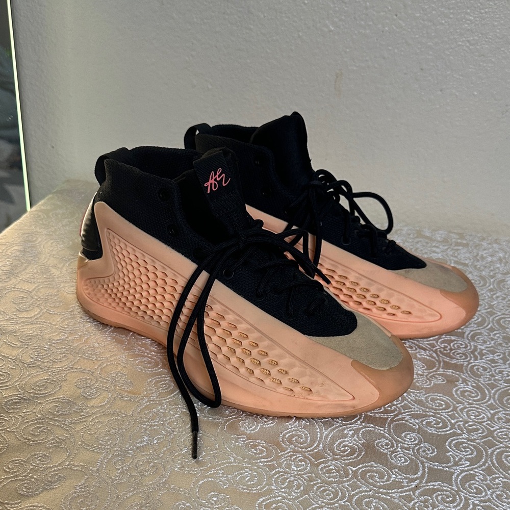 Stylish Black and Tan Women's Sneakers